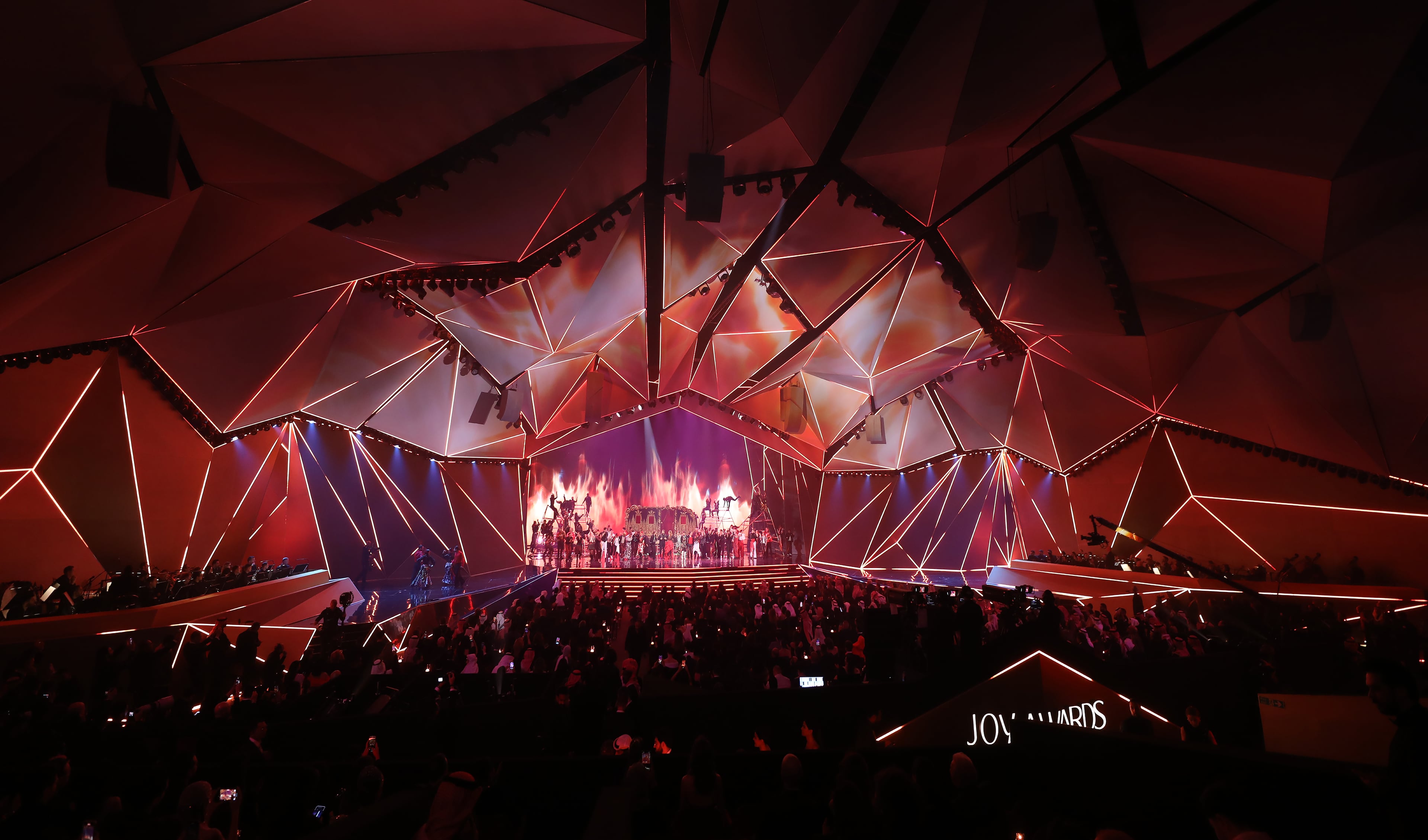 حفل "جوائز صنّاع الترفيه" JOY AWARDS يحتفي من الرياض بإنجازات عام 2024 في السينما والدراما والموسيقى والرياضة والمؤثّرين